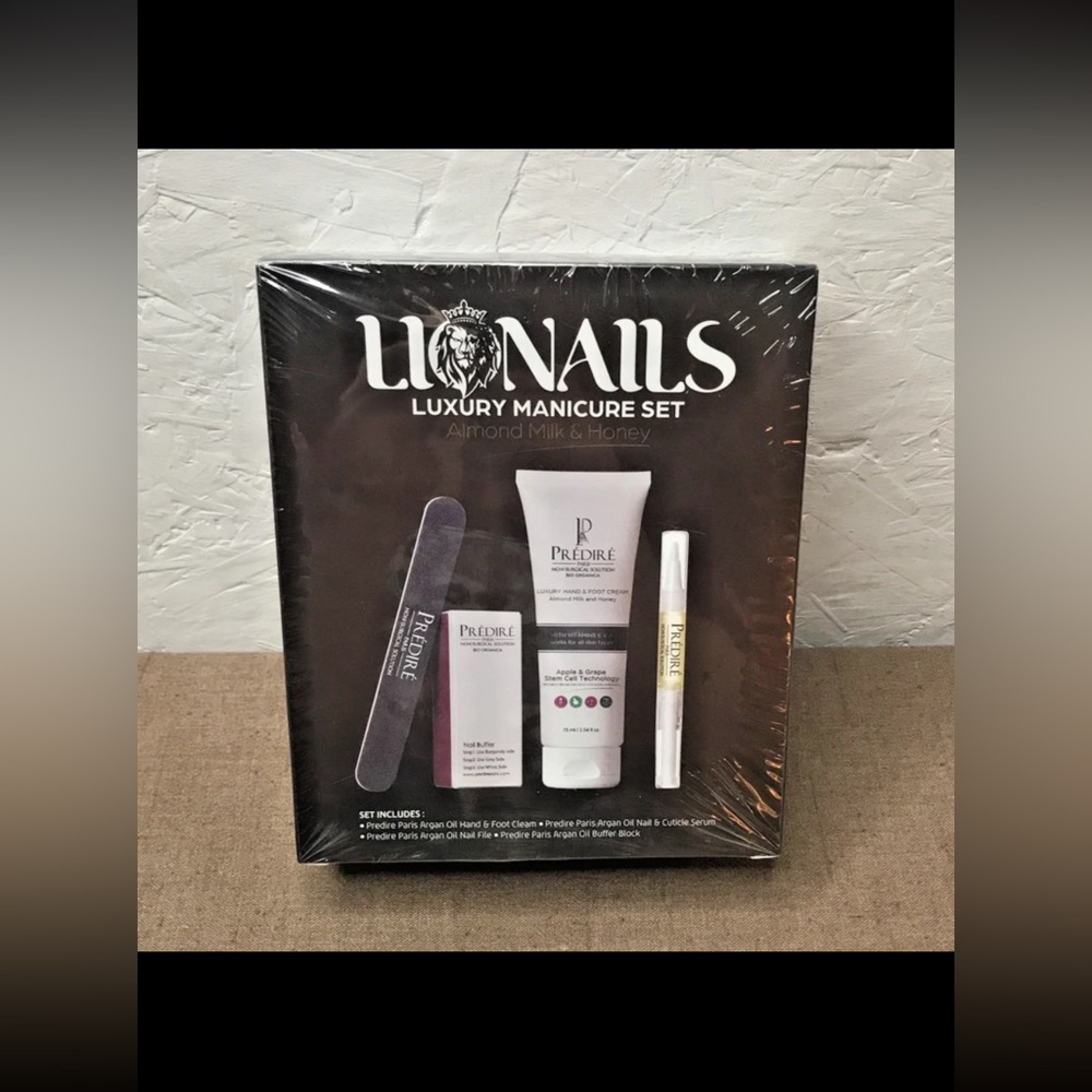 New Prédiré Paris Lionails Luxury Manicure Set Almond Milk & Honey Nail Kit